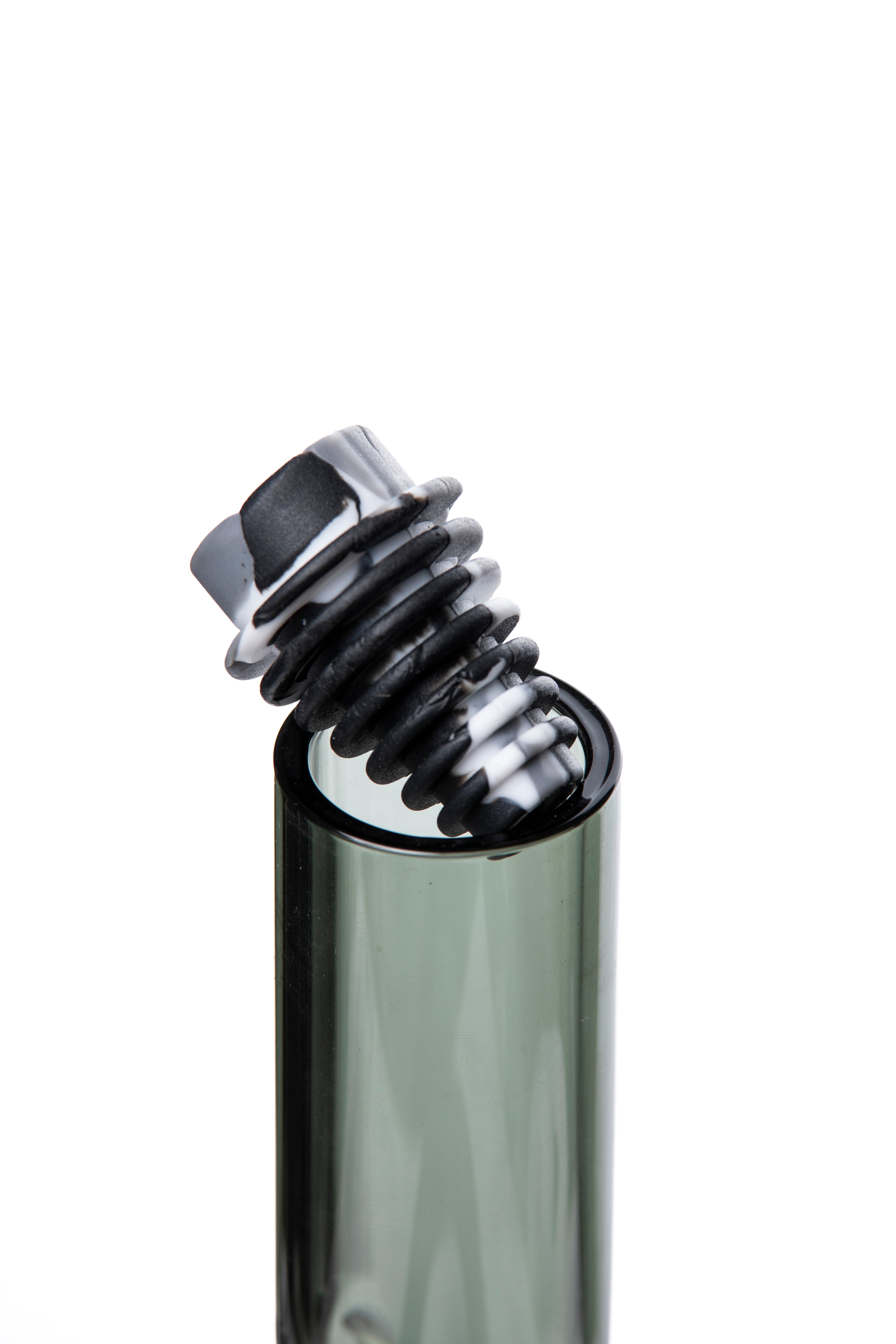 Xtendo Medium Adapter Kit with Extendable Hose (White)