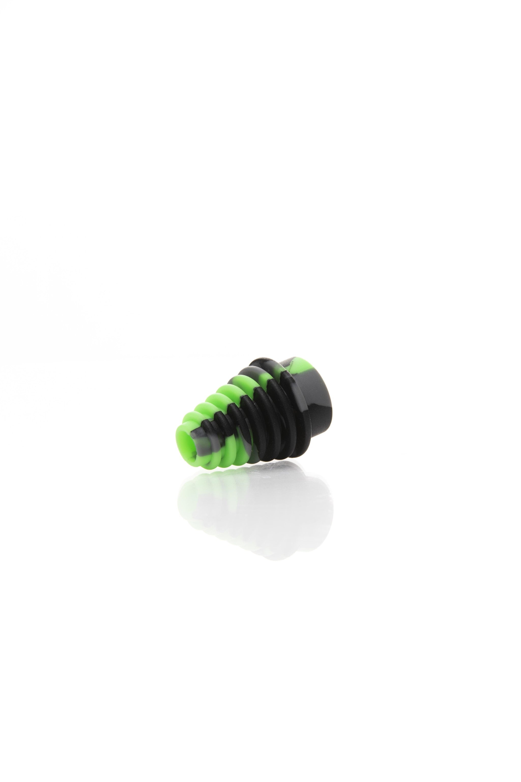 Xtendo Medium Adapter Kit with Extendable Hose GREEN