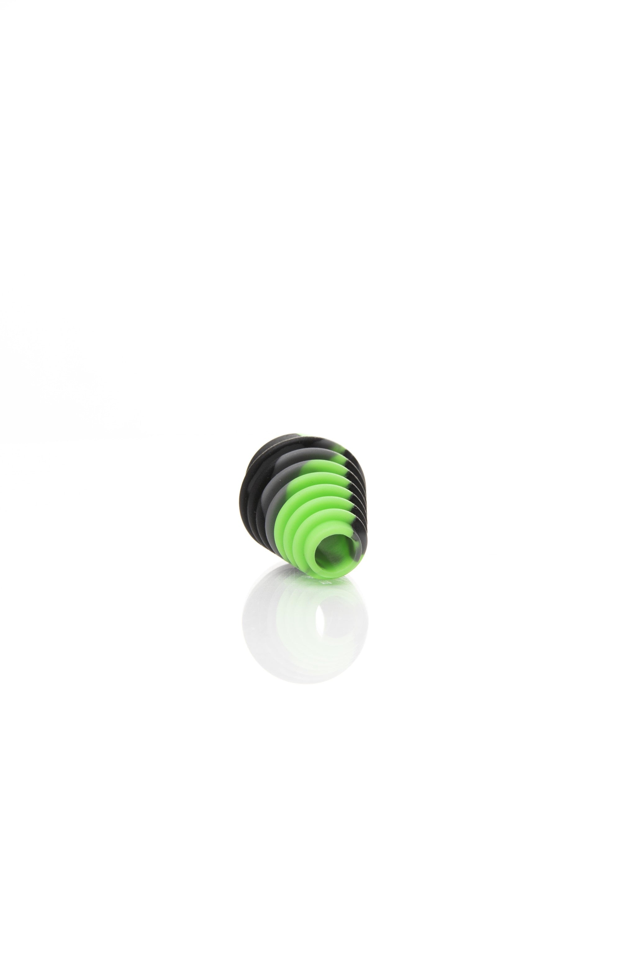 Xtendo Medium Adapter Kit with Extendable Hose GREEN