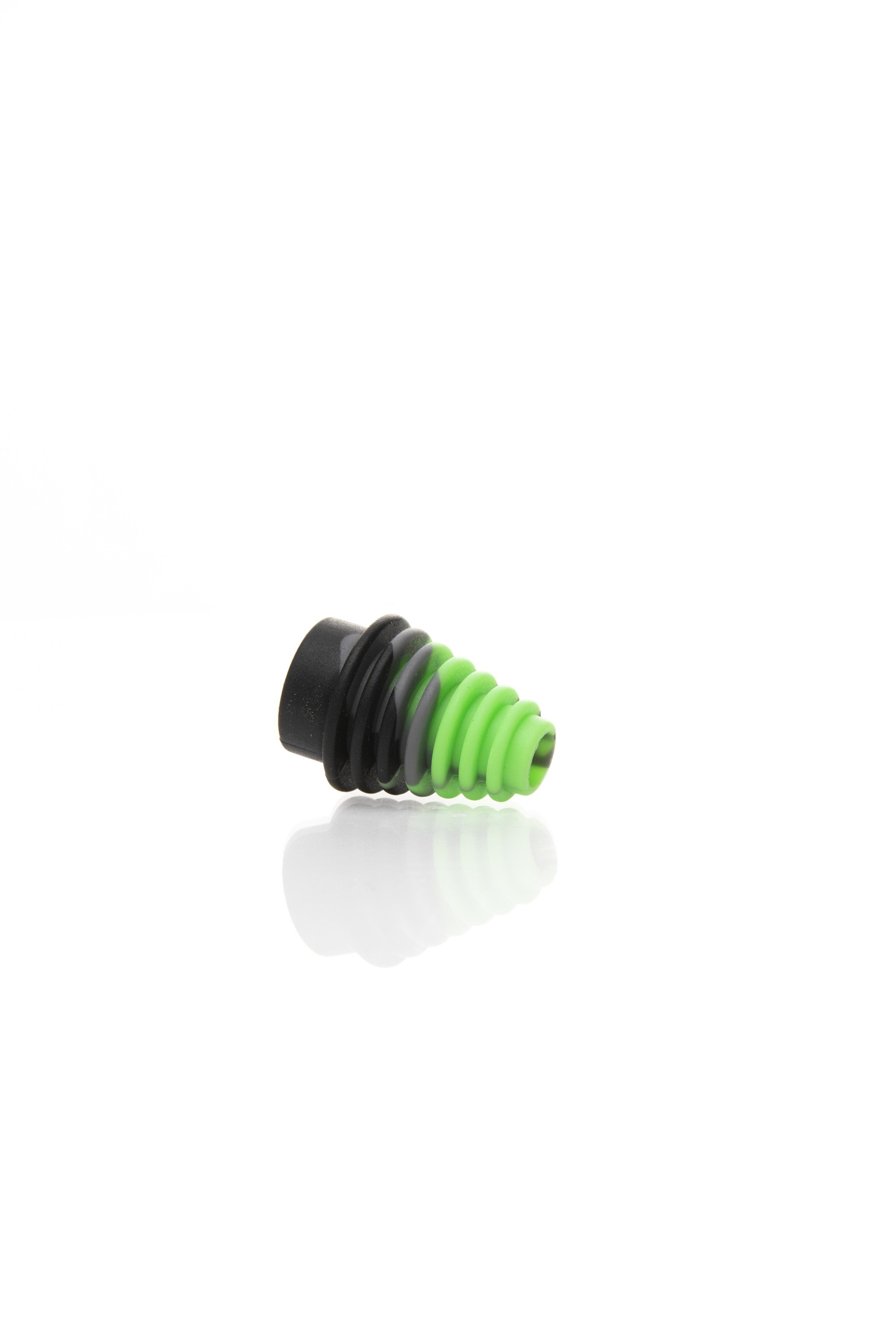 Xtendo Medium Adapter Kit with Extendable Hose GREEN