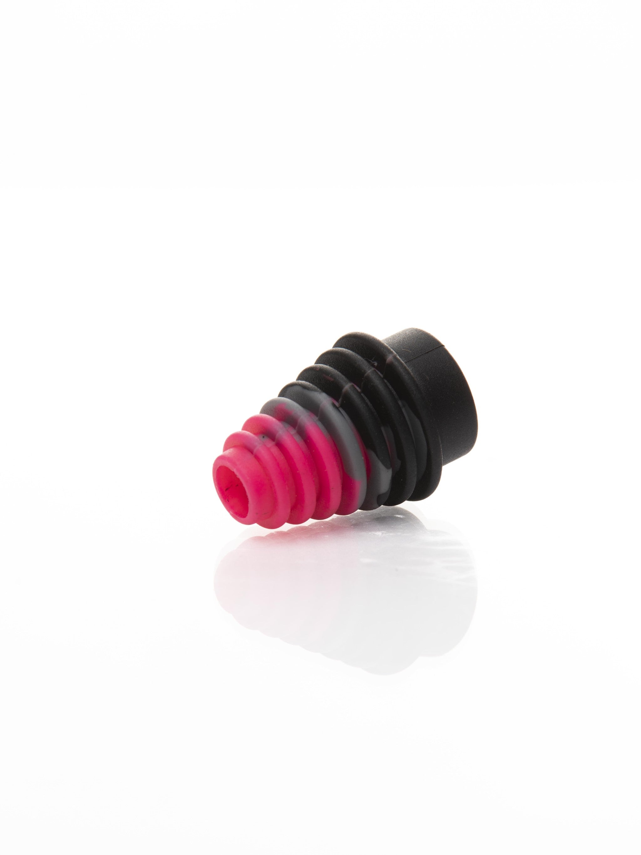 Xtendo Medium Adapter Kit with Extendable Hose MAGENTA